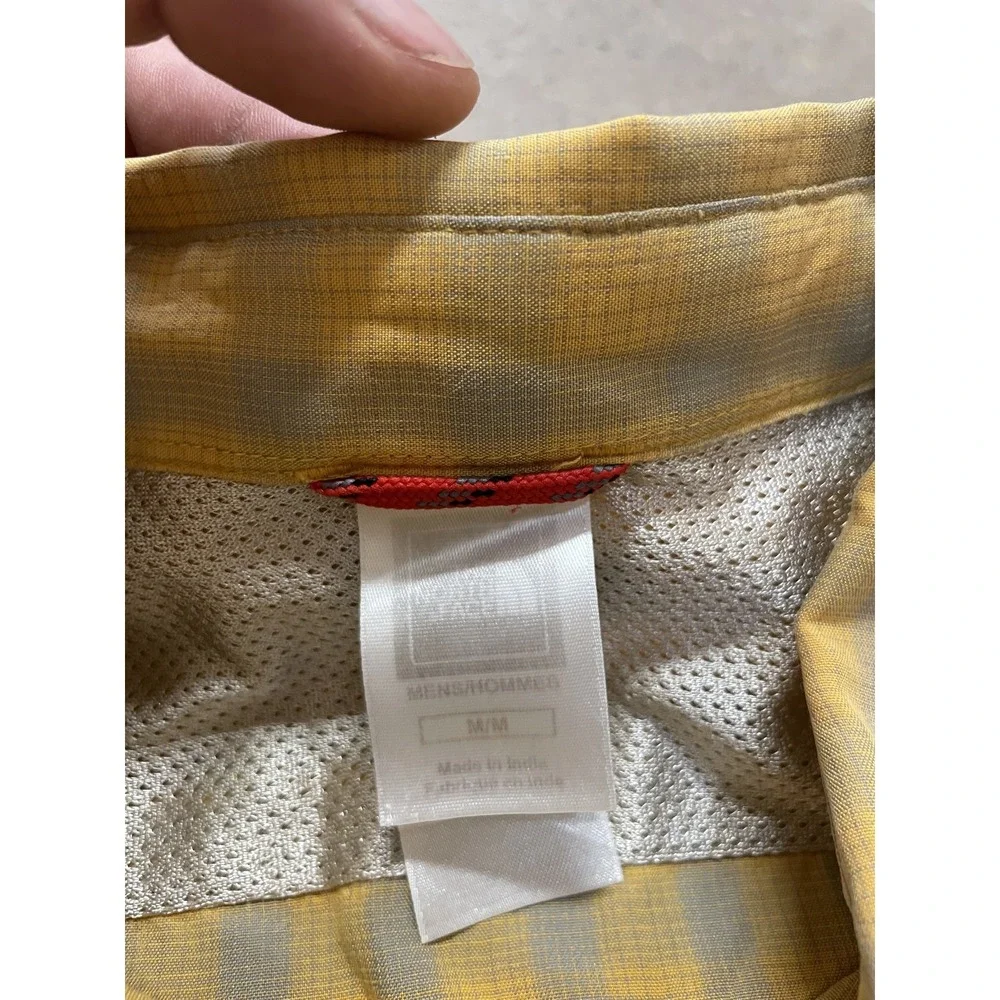 The‎ North Face Shirt Mens Medium Yellow Check Short Sleeve Button Up Hiking
